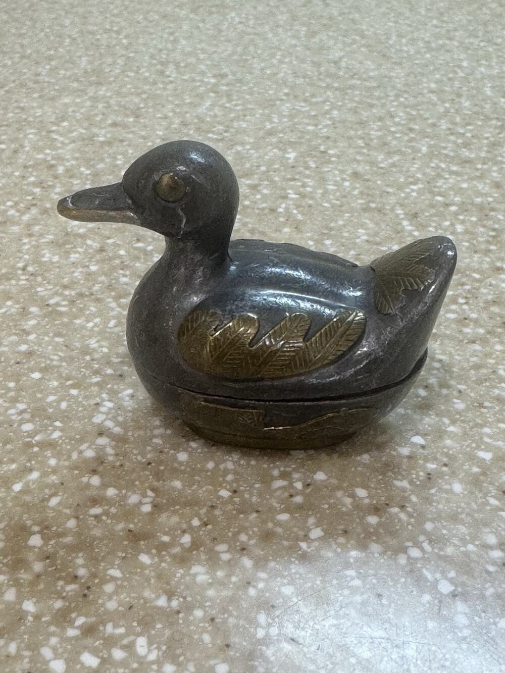 Vintage Pewter Duck Brass Inlay Lidded Trinket Box Made In Hong Kong Collectible